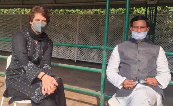 उत्तराखंड में आप के नेता कांग्रेस में हुए शामिल उत्तराखंड में आप के नेता कांग्रेस में हुए शामिल